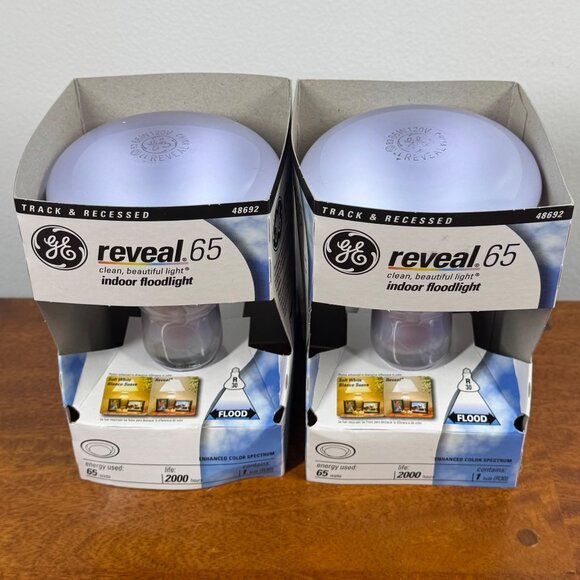 2 GE Reveal 65 Indoor Floodlight Bulbs 65W 120V 48692 Flood Beautiful Light R30 - Picture 1 of 2